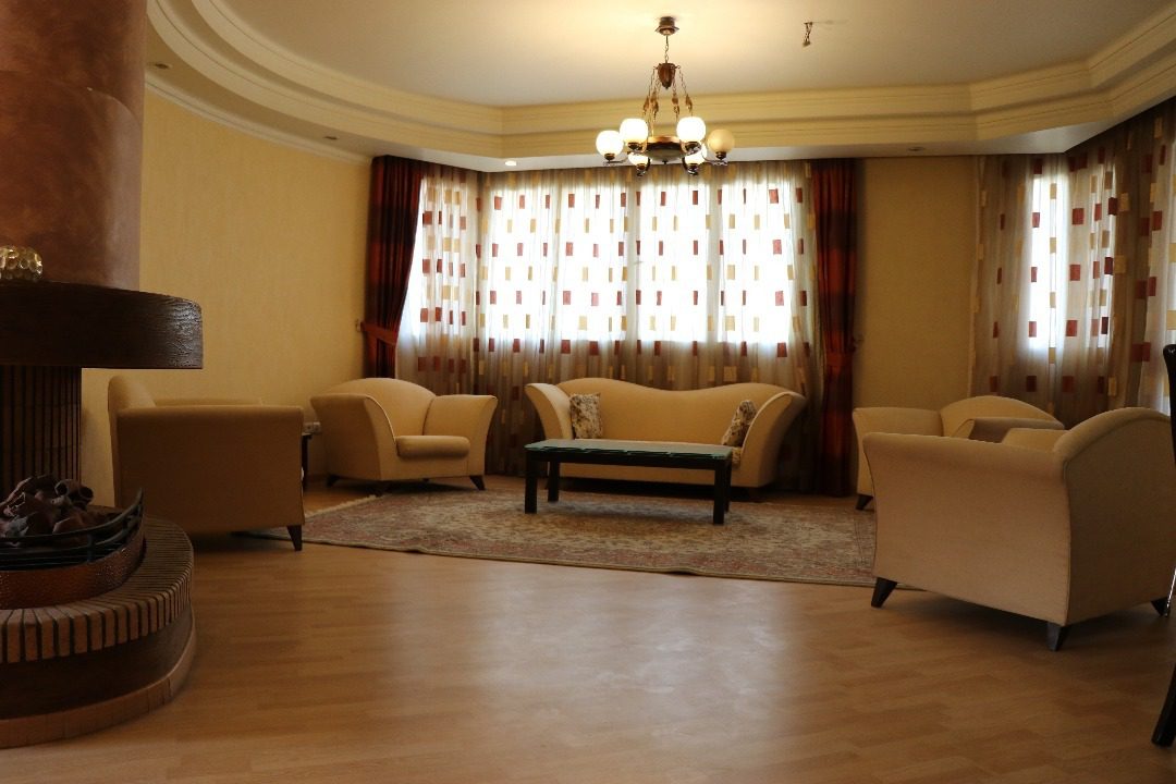Rental 170 m² apartment in Elahieh
